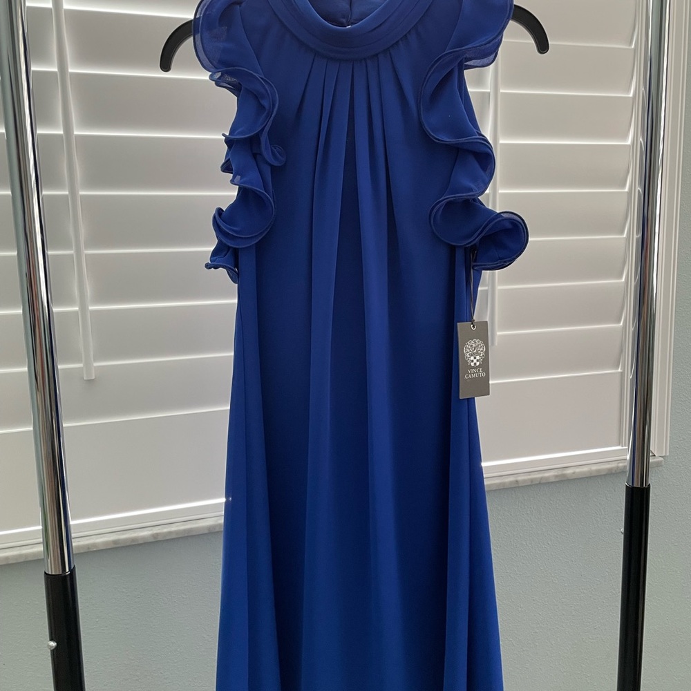 Vince Camuto ruffle sleeve shift dress. Bright royal blue color. Size 6. NWT